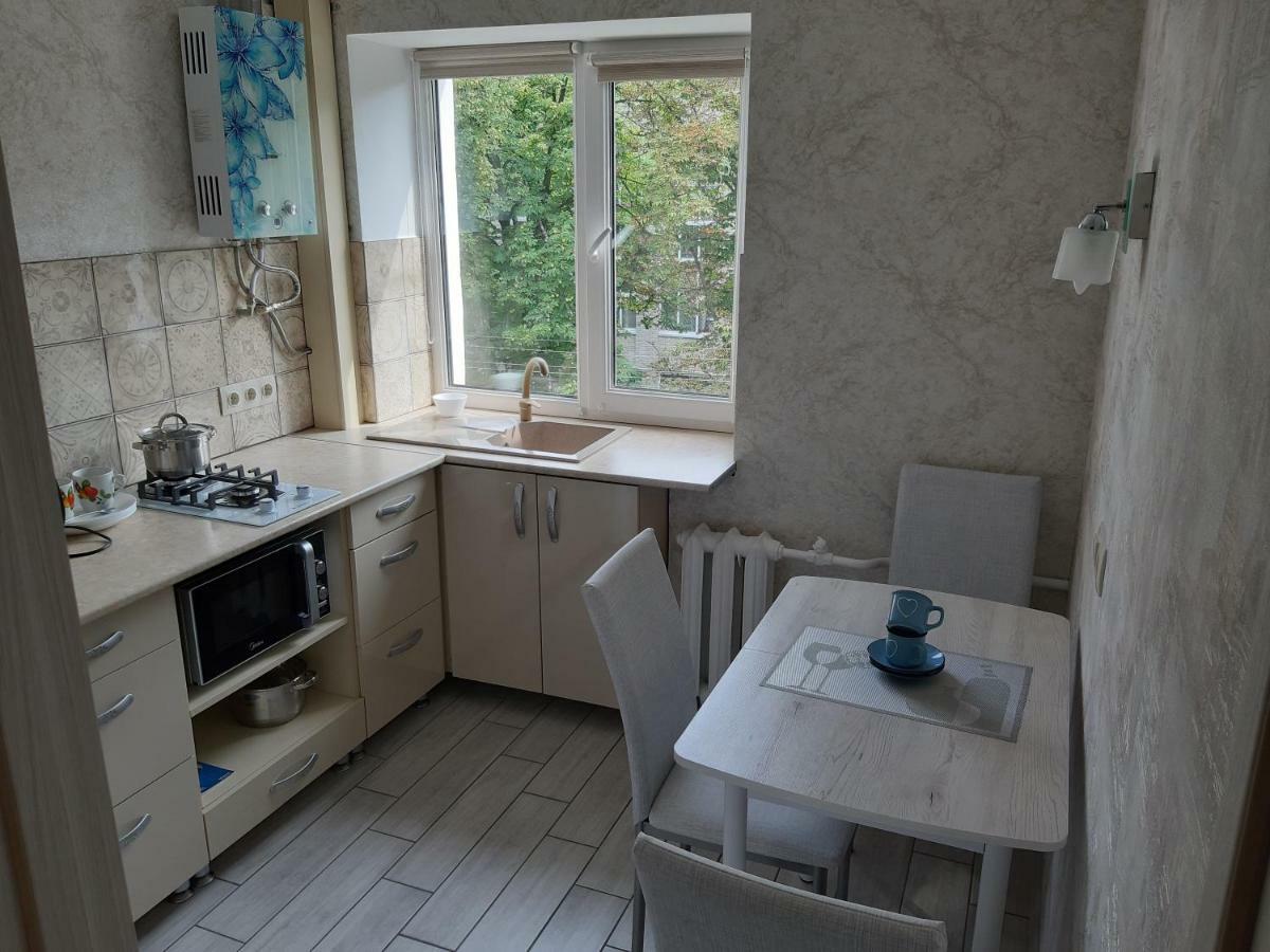 Однокомнатная Квартира На Площади Победы Apartamento Gomel Exterior foto